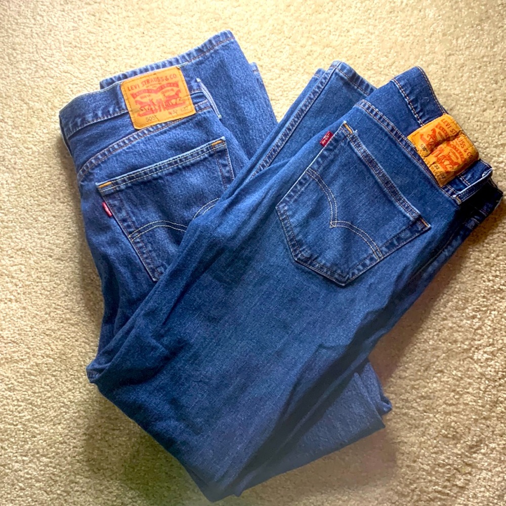 2 Pair of Men’s 32W x 32L Levi 505 Jeans